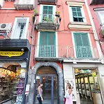 B&B 2