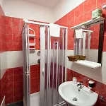 B&B 2